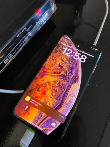 IPHONE XS MAX 64gb