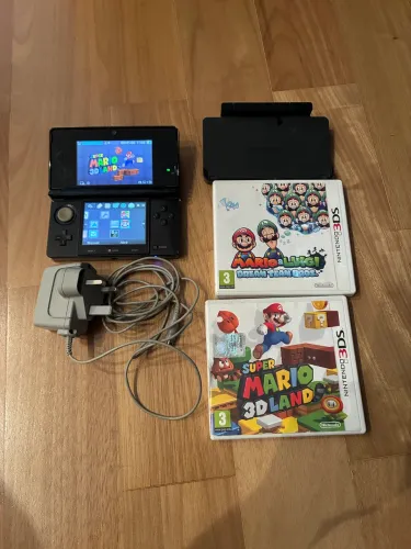 Nintendo 3DS old black + base de carregar + carregador + 2 jogos