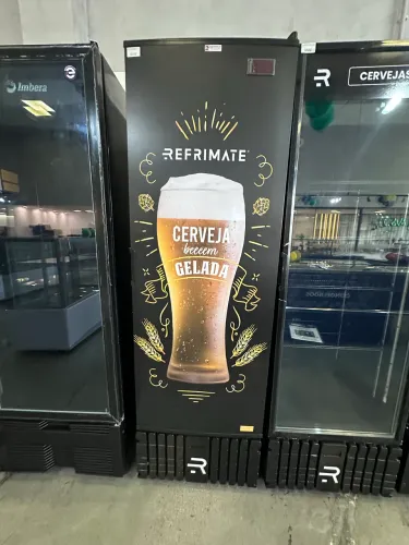 Expositor cervejeira porta sólida 570 litros 