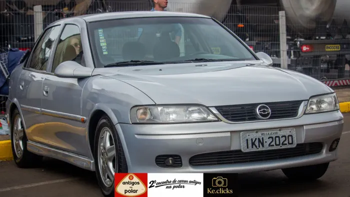 Chevrolet Vectra CD 2.2 16V / 2.0 16V Mec./aut. 2001
