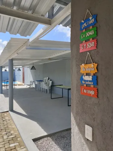 VENDO ÁREA DE LAZER COM QUARTO E COZINHA