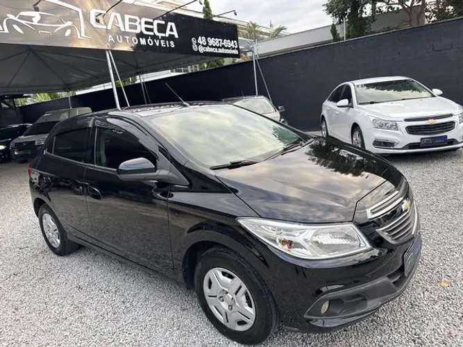 Chevrolet Onix Hatch LT 1.0 8V Flex Power Mec. 4P 2013