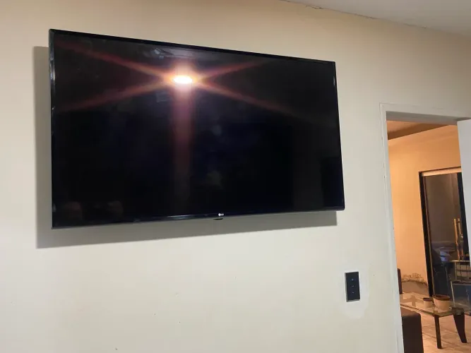 TV LG 49 49UM7300PSA tela queimada - placas originais intactas