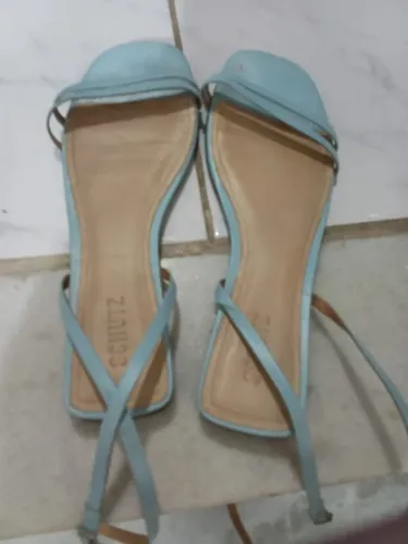 Sandália Rasteira Schutz azul tamanho 40