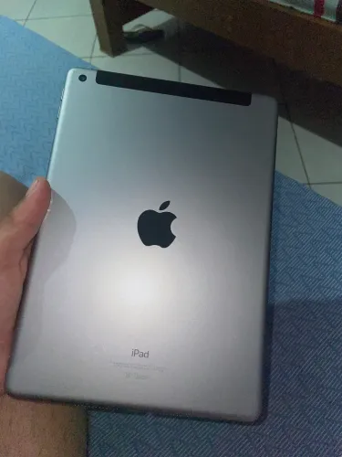 iPad 6 semi novo sem nem um detalhe