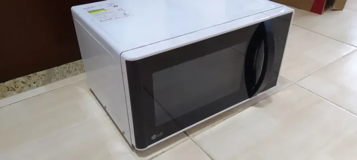 Vendo micro ondas 30l LG .