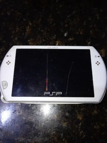 PSP go semi novo com 22 jogos e carregador se tiver interesse manda mensagem