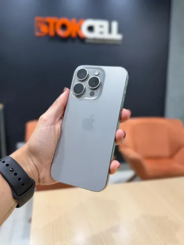 Iphone 15 Pro 256gb Natural Seminovo Garantia Loja Física 