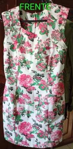 VESTIDO ESTAMPA FLORES(USADO, EM ÓTIMO ESTADO)