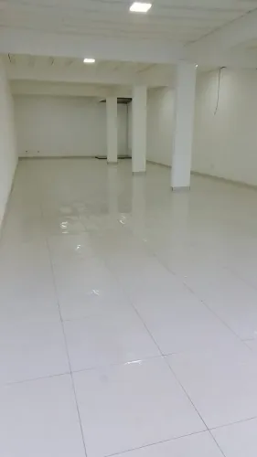 Espaço para comércio ou depósito com 110m2 em Jardim Colorado