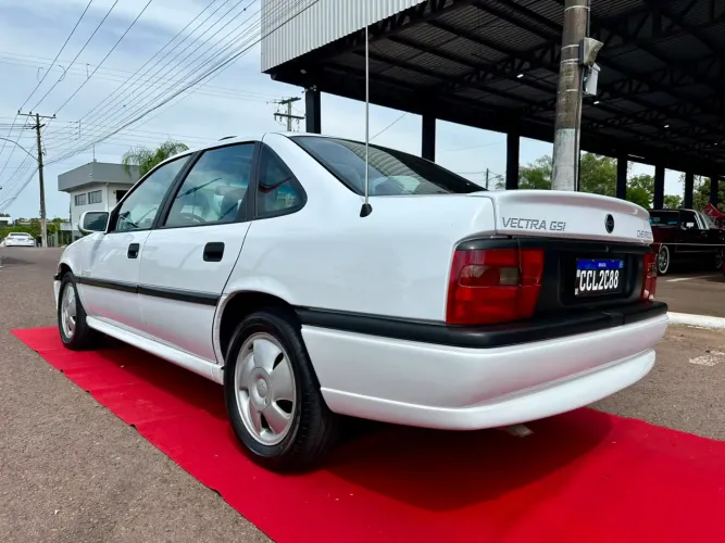 Chevrolet Vectra GSI 2.0 16V (modelo Antigo) 1995