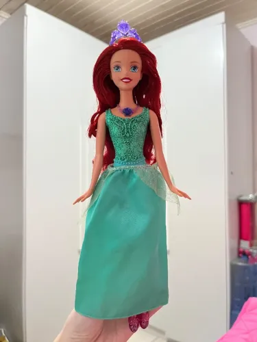 Boneca Ariel básica da hasbro completa 