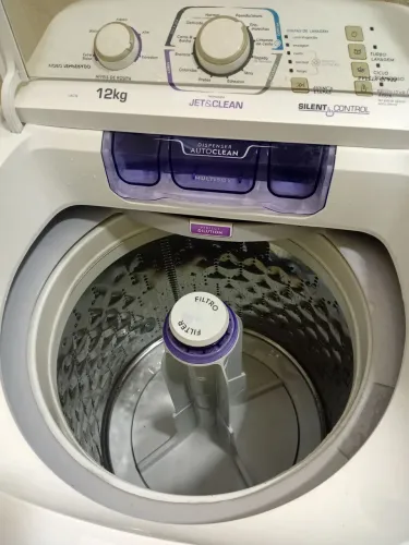 Maquina de lavar roupas