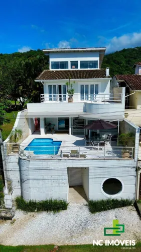 Casa Vista Mar à Venda no Condomínio Roteiro do Sol  Praia da Cocanha
