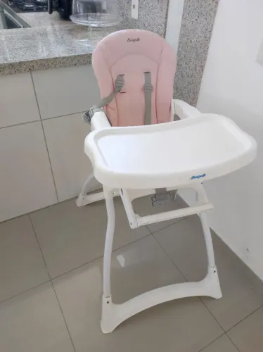 Cadeirinha de alimentação