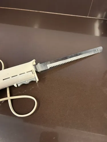 Faça elétrica Black & Decker Slim Grip