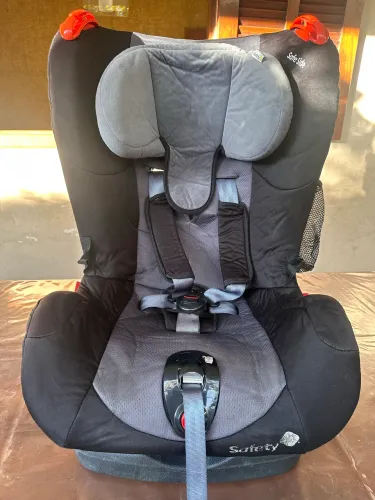 Cadeirinha veicular safety 1