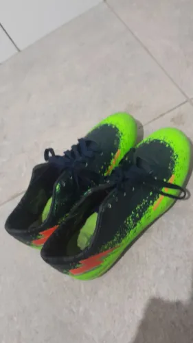 Chuteira futsal 