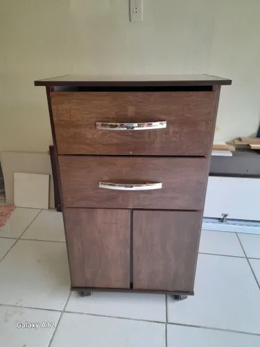 Cômoda sapateira em MDF material reciclado.