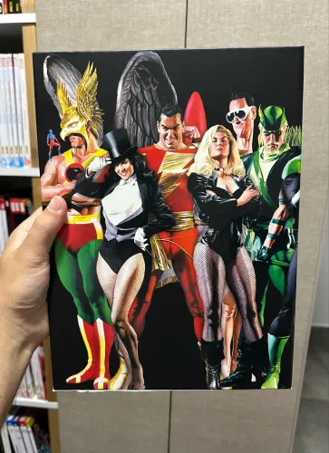 Edições absoluta - Reino do Amanhã + Maiores Super Heróis do Mundo