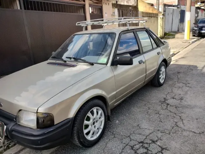 Ford Escort Guarujá 1.8 4P 1991