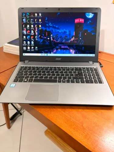 Notebook Acer Aspire F5 (Acabamento em Metal | SSD 500GB + HD 1TB + placa de vídeo Intel)