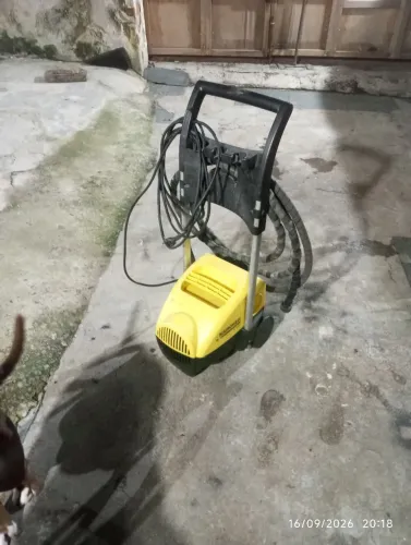 Lavadora kartcher profissional, motor a indução, três pistão 