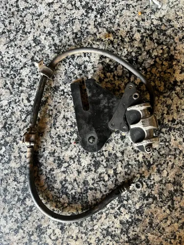 Kit Freio a disco traseiro com pinça de 2 pistão para titan e fan 160  