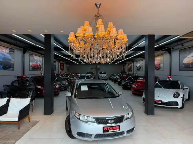 Kia Motors Cerato 1.6 16 V Flex Mec. 2011