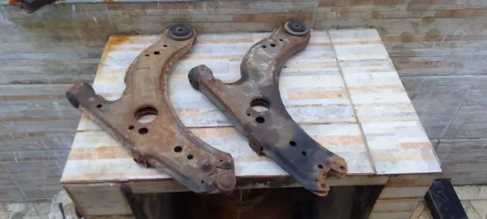 PAR DA BALANÇA BANDEJA DA SUSPENSÃO - AUDI A3 2001 1.8 T 150 CV 20 V V