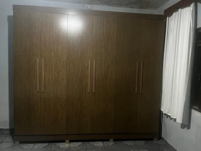 Guarda roupa 6 porta