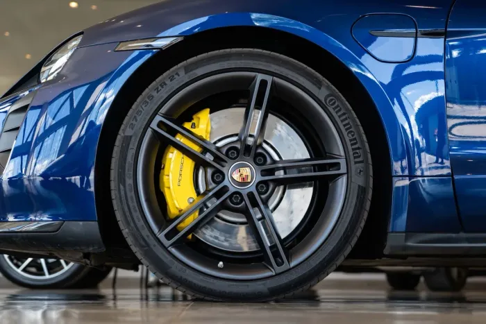 Porsche Taycan Turbo (elétrico) 2021