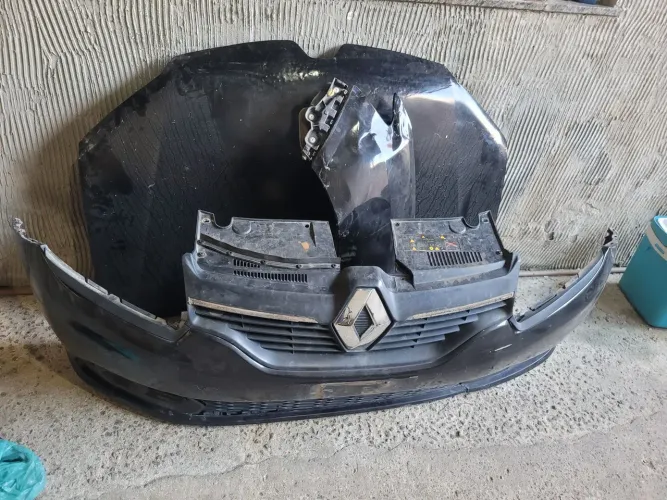 Vendo peças Renault Sandero/Logan 2019.