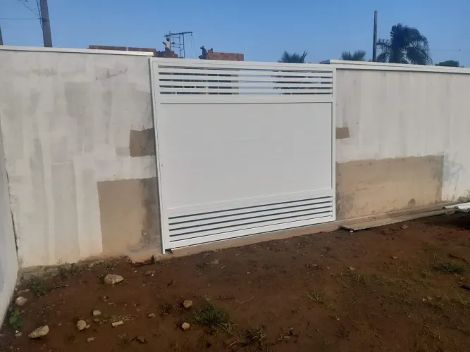 Portao de aluminio