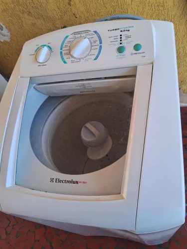 Máquina Electrolux 9 kilos Com Garantia de 6 meses entrego deixo estalado no local