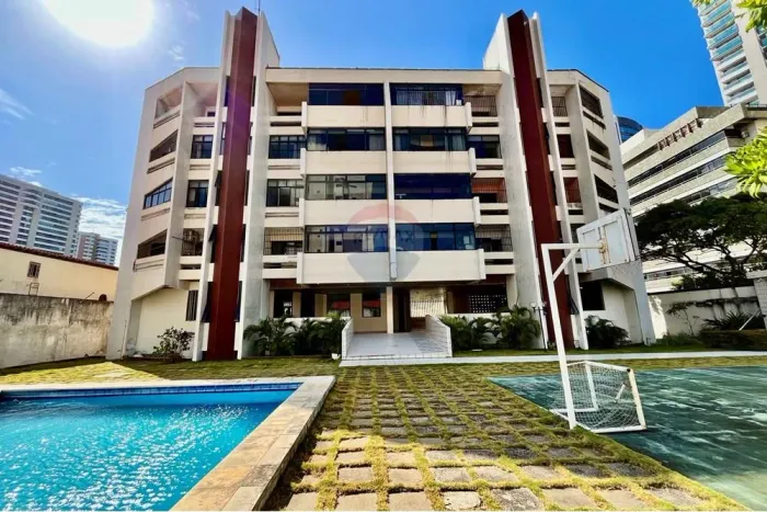 Ed. Cynthia - Cocó | 200m² | 4 quartos | closet | piscina | depósito | 2 vagas