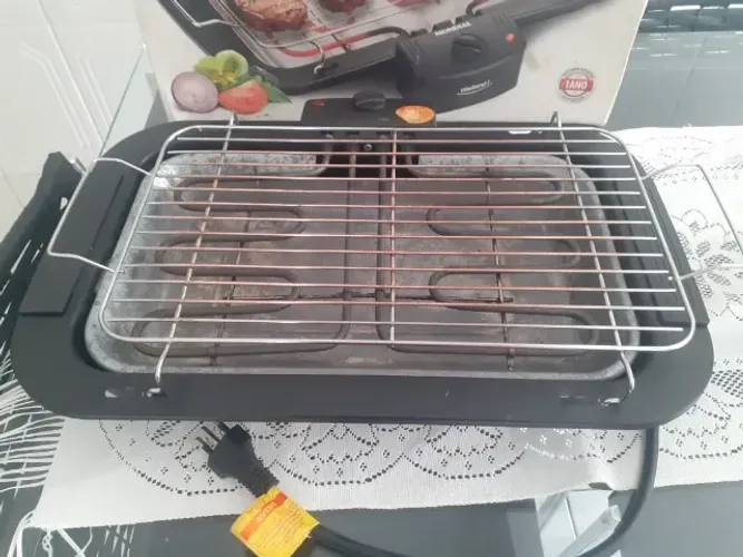Churrasqueira elétrica pra sair logo