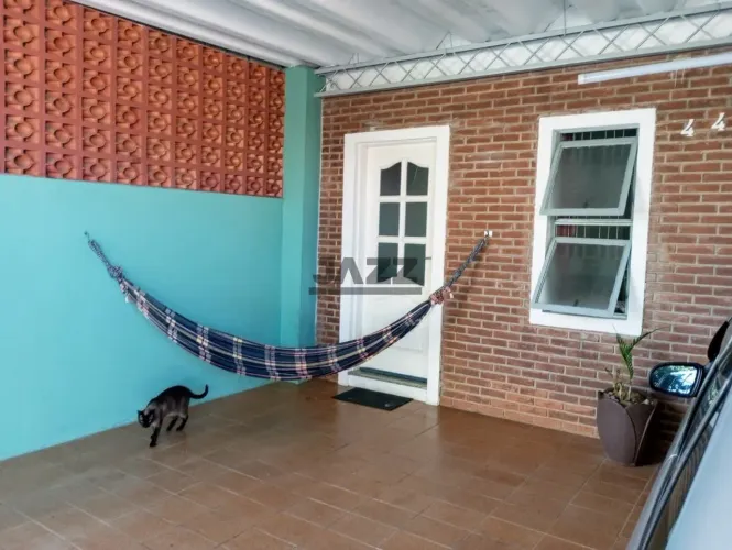 Casa Térrea no Monte das Oliveiras - 2 a 3 Quartos (1 Suíte) | Área Gourmet e Garagem para