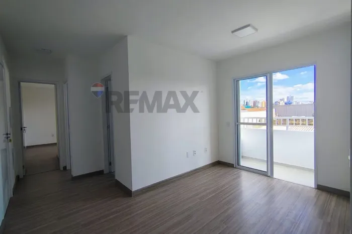 Apartamento novo aluga, 2 quartos, 1 suíte, 2 varandas, na Vila Hortência, Zona Leste, em