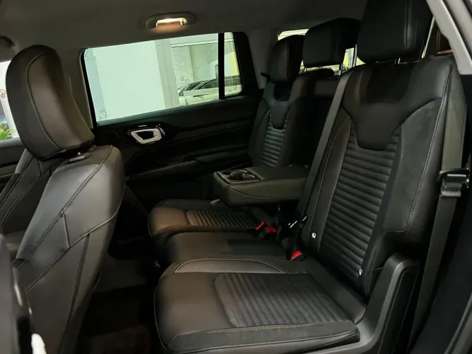 Jeep Commander Limited T270 1.3 TB Flex AUT 2025