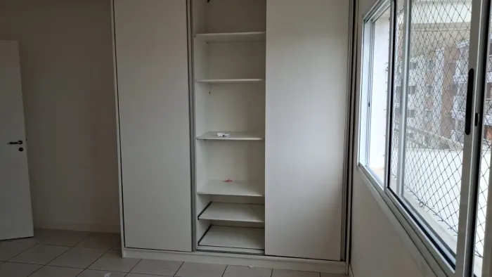 Guarda-roupa casal planejado/modulado