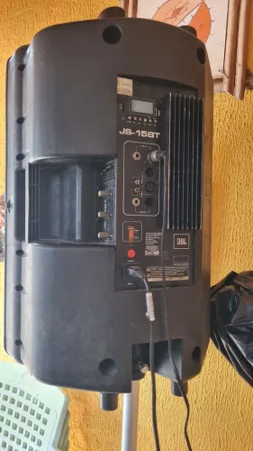 Caixa de som jbl