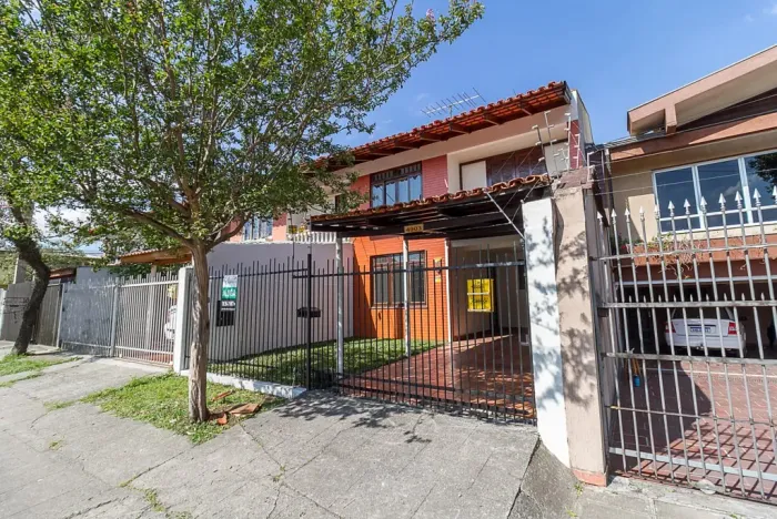 Sobrado com 3 quartos para alugar por R$ 3200.00, 110.07 m2 - PAROLIN - CURITIBA/PR