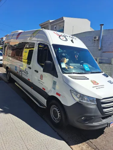Mercedes-Benz Sprinter 416 Furgão Longo T.a. 2.2 Dies 2022