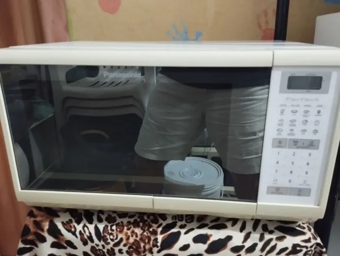 Vendo microondas Panasonic espelhado Top