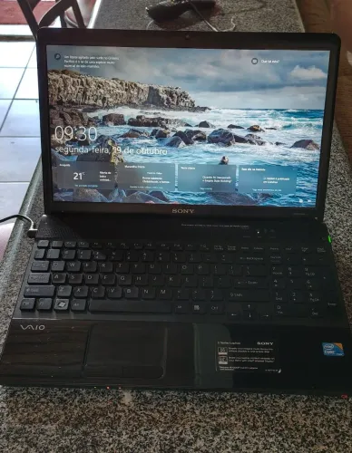 Notebook Sony Vaio Core i3 - 4GB RAM / HD 300GB