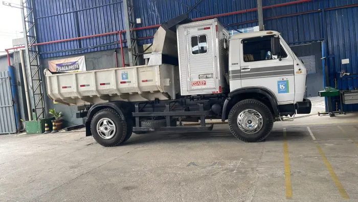 Caminhão VW 13.130