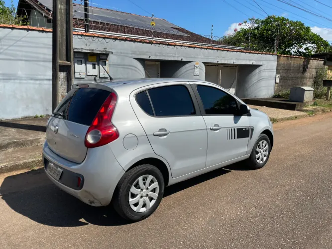 Fiat Palio Attractive 1.0 EVO Fire Flex 8V 5P 2013
