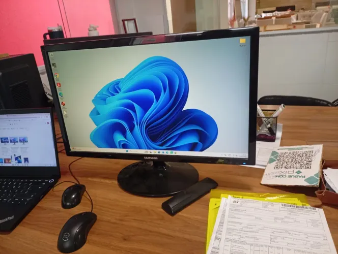 Monitor Samsung Led <br>Modelo lb03