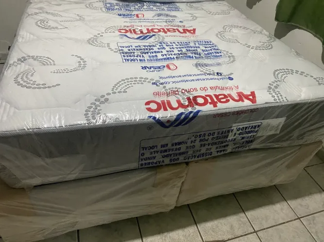 Cama Box Queen